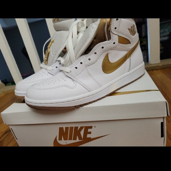 Women's Nike Air Jordans 1 Reto Ho OG - Picture 1 of 9